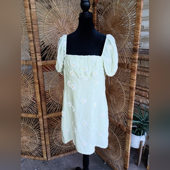 NWT Audrey Parks Floral Puff Sleeve Dress in Cream_XL - Picture 4 of 11